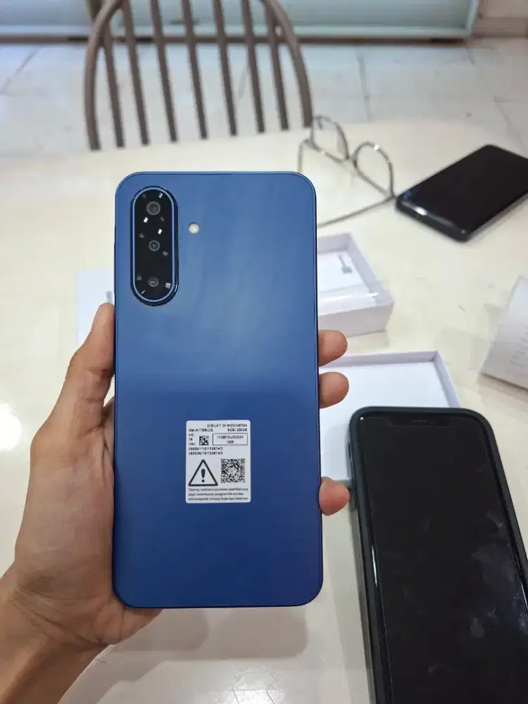 Samsung A17 5G 8/256 free TA 25 watt