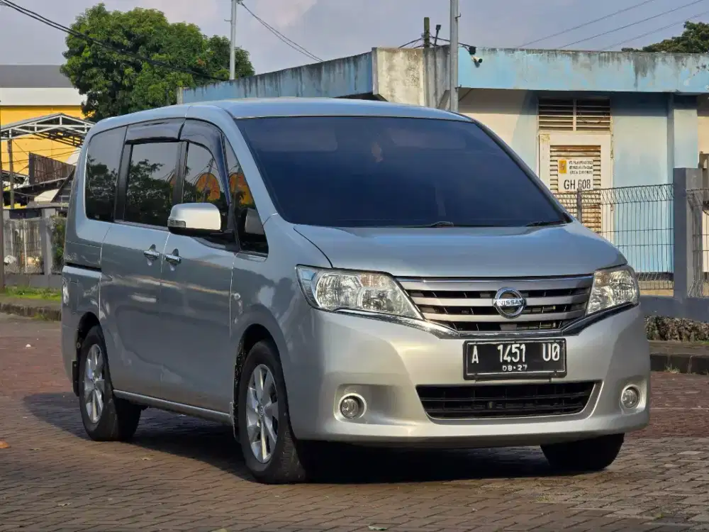 Nissan Serena 2.0 X AT 2013
Silver Metalik