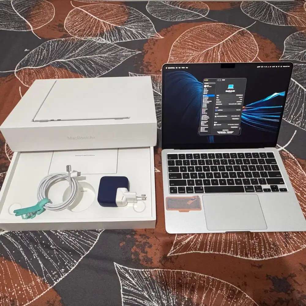 13-inch Macbook Air M2 16/256Gb Silver ex-iBox