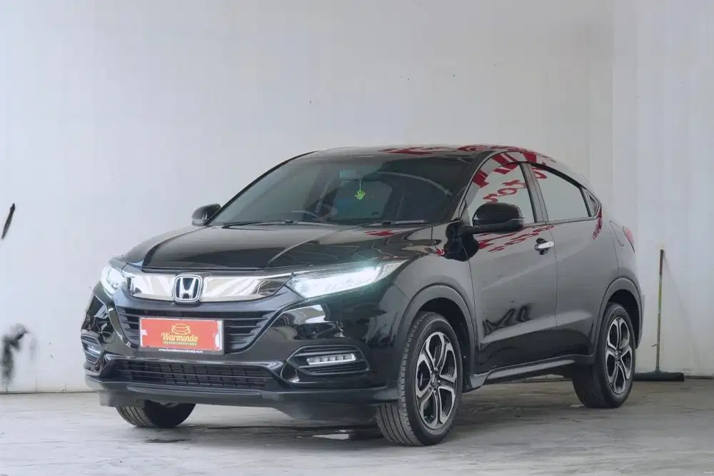 Honda HRV 1.5 SE CVT Matic AT tahun 2020 hitam HR-V DP minim 36 juta