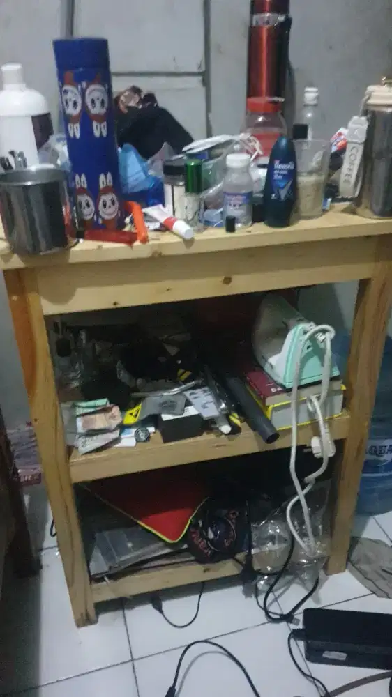 MEJA 2 RAK COCOK BUAT ANAK KOST