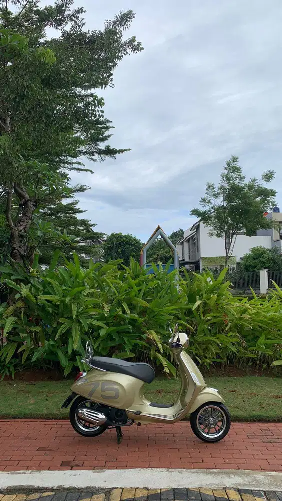 Vespa Primavera 150, Anniversary 75TH 2021 Limited Edition