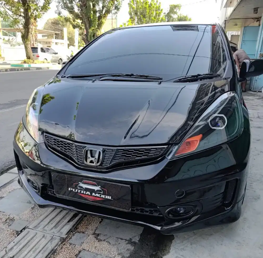 Honda Jazz GE8 RS Facelift AT 2012 Hitam