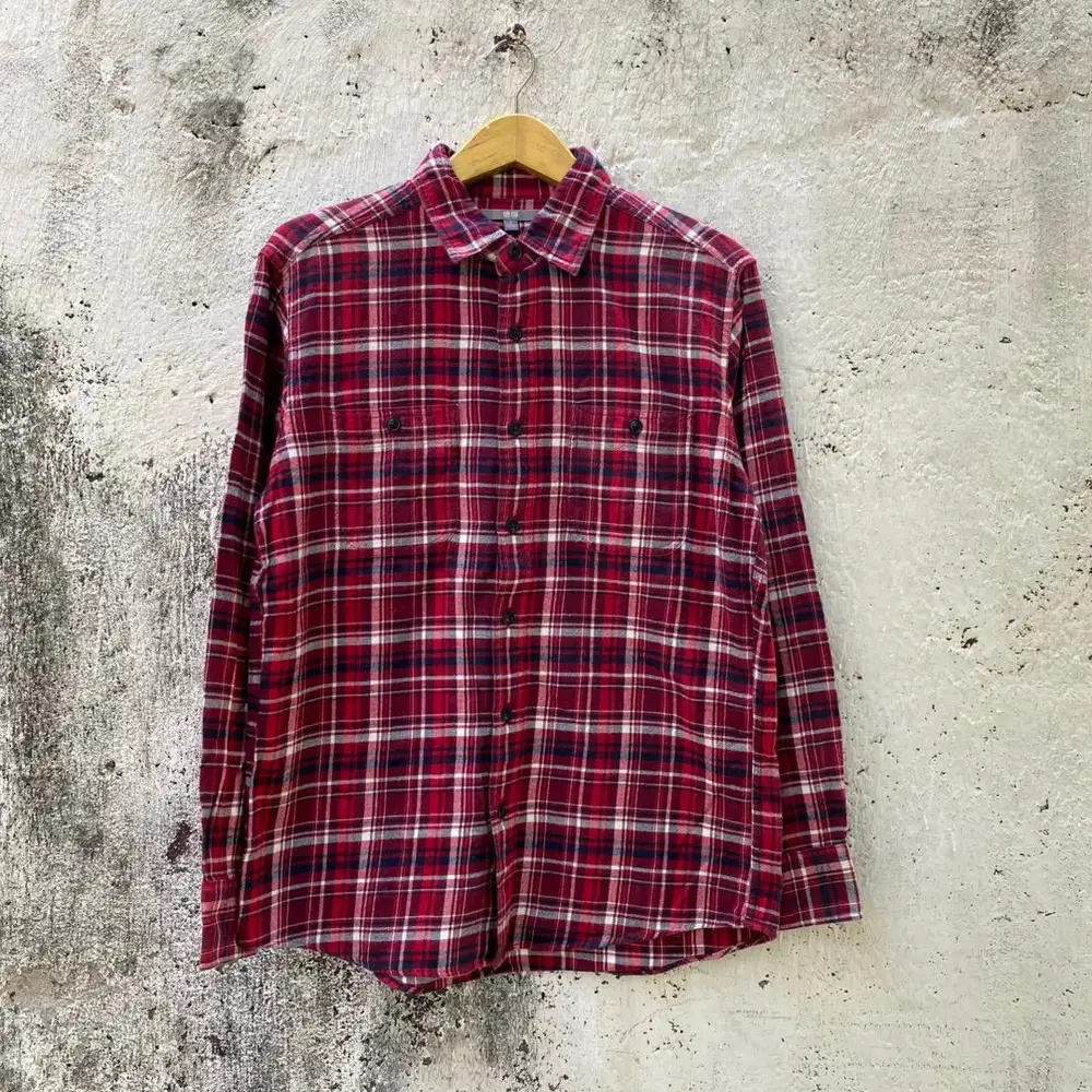 Flanel Uniqlo - Size M fit L - Baju Kemeja Flannel
