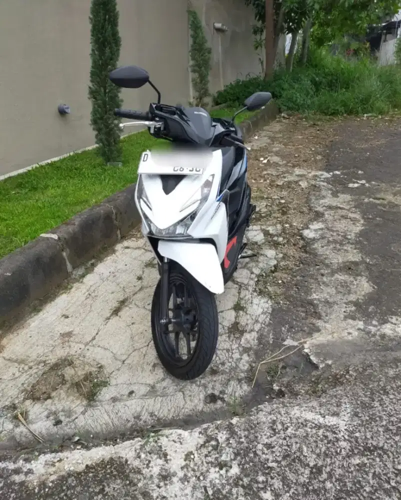 Beat deluxe km rendah