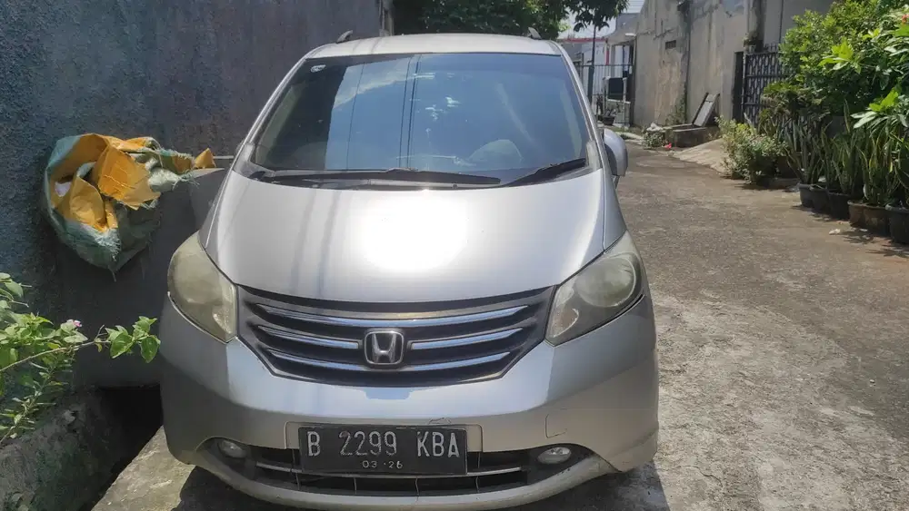 Honda Freed 2012 Bensin