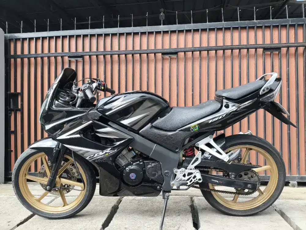 Honda CBR Old Thailand 2008 Cakep Carbon Kevlar bs Tt