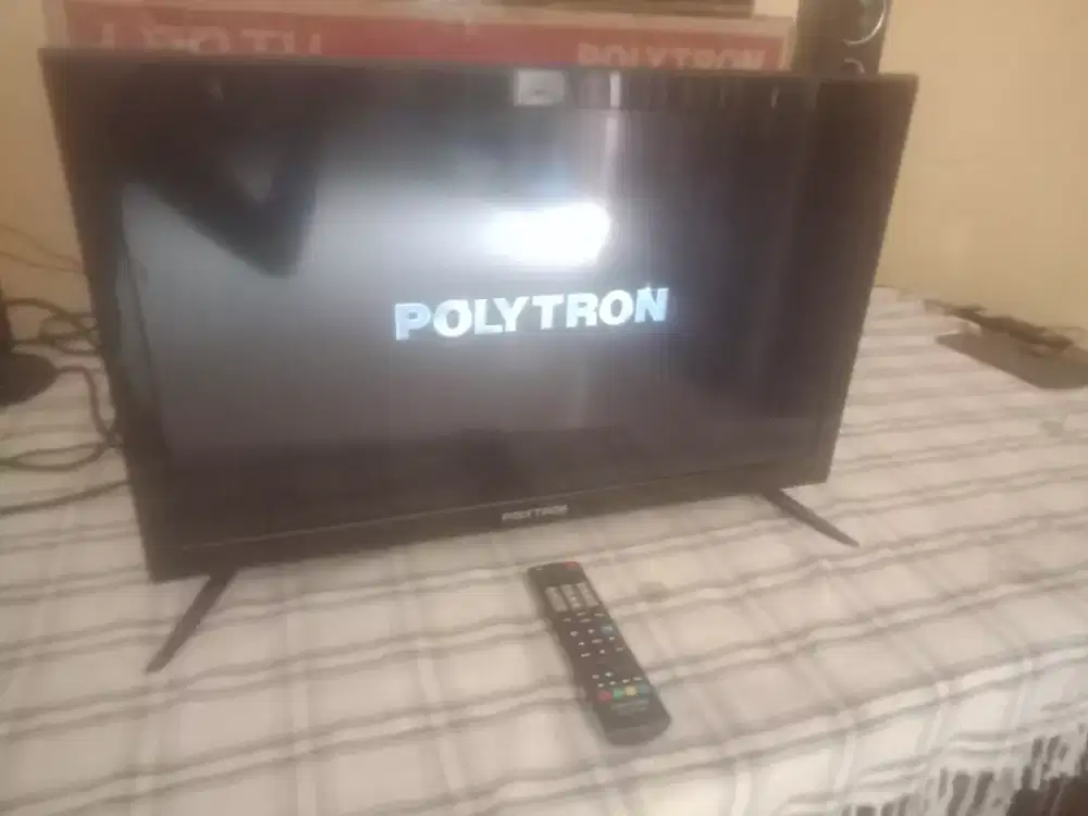 TV LED POLYTRON 24 INCH FULLSET (ADA DUS) ANALOG NORMAL NOMINUS MULUS