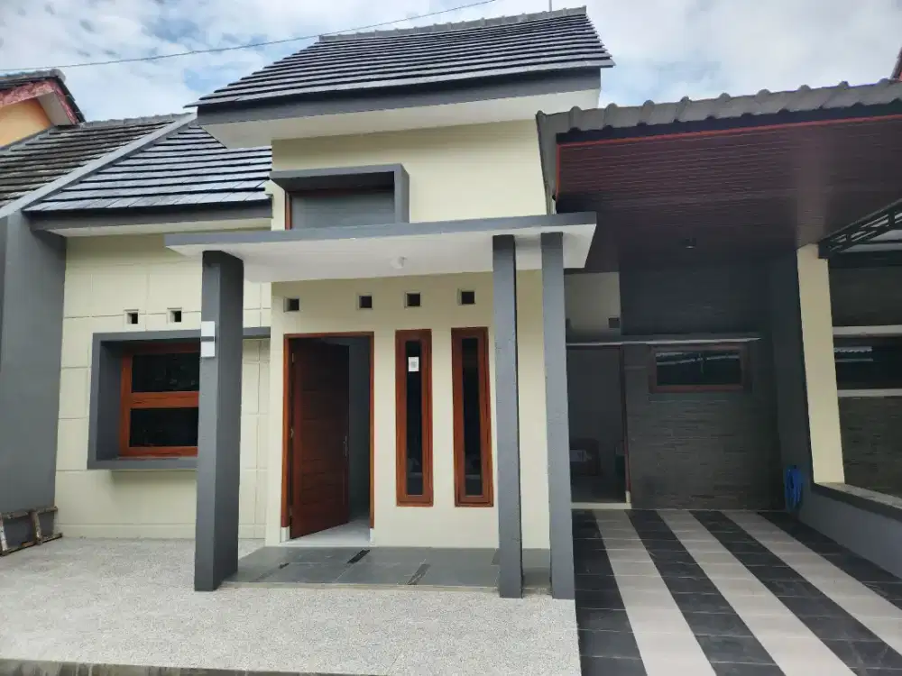 Rumah Cluster Asri Nyaman di Gentan luas 135m  One gate