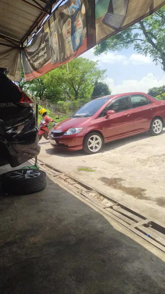 Honda City 2004 (siap pakai)