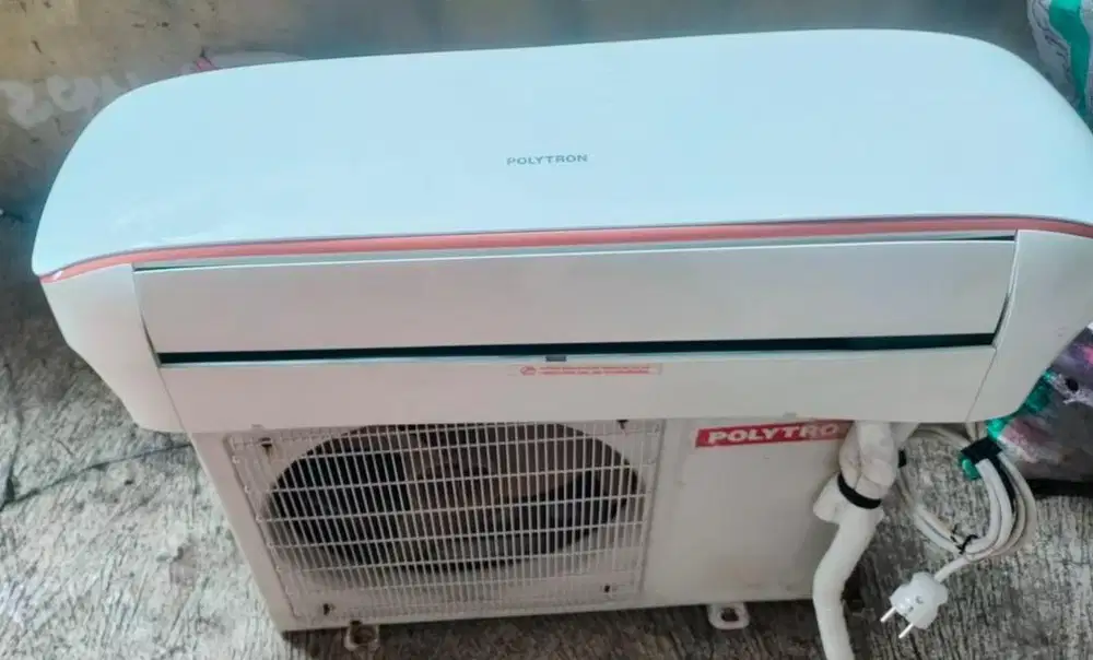 Ac second polytron 0.5 pk kondisi seperti baru 98%