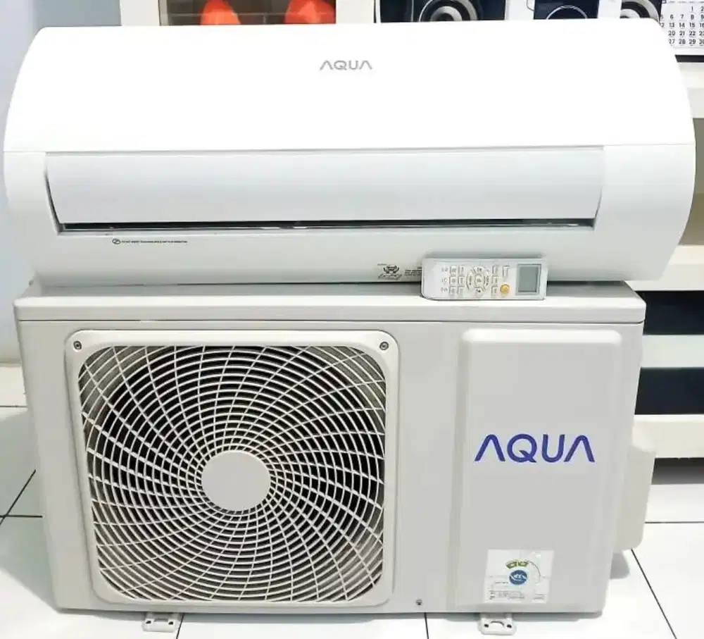 Ac second merk aqua 0.5 pk kondisi 98% seperti baru