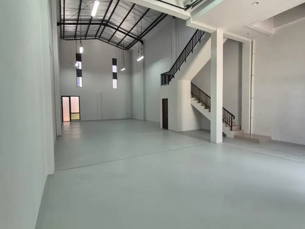 Sewa Gudang bizpark PIK 2 uk 9x30 ada office baru rapi