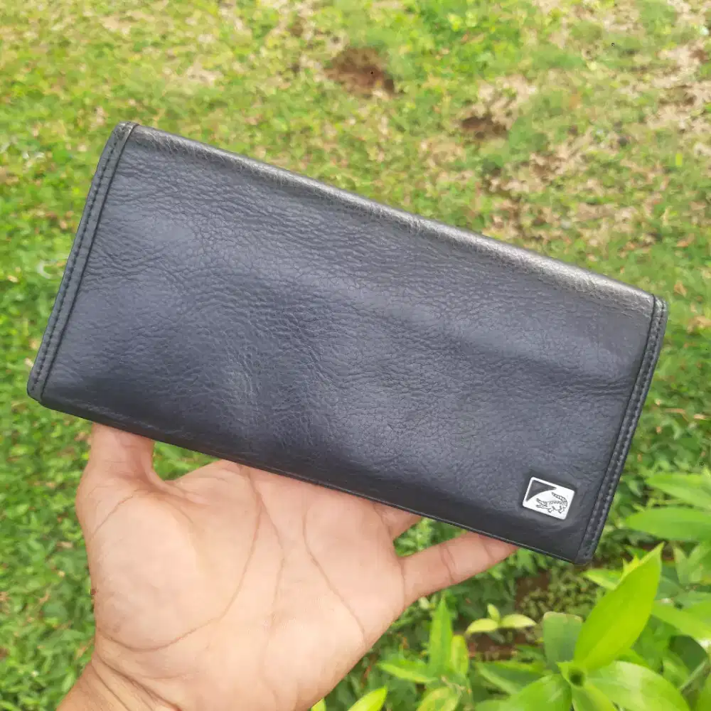 Dompet lipat panjang merk crocodile seri model H1501BY