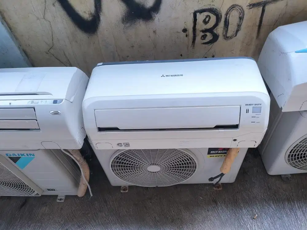 Ac merk mitsubishi 0.5 pk second seperti baru