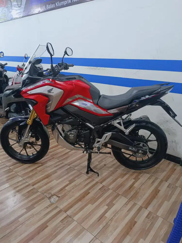 Masih ready HONDA CBX150 2022 KM 2000 ISTIMEWA MULUS