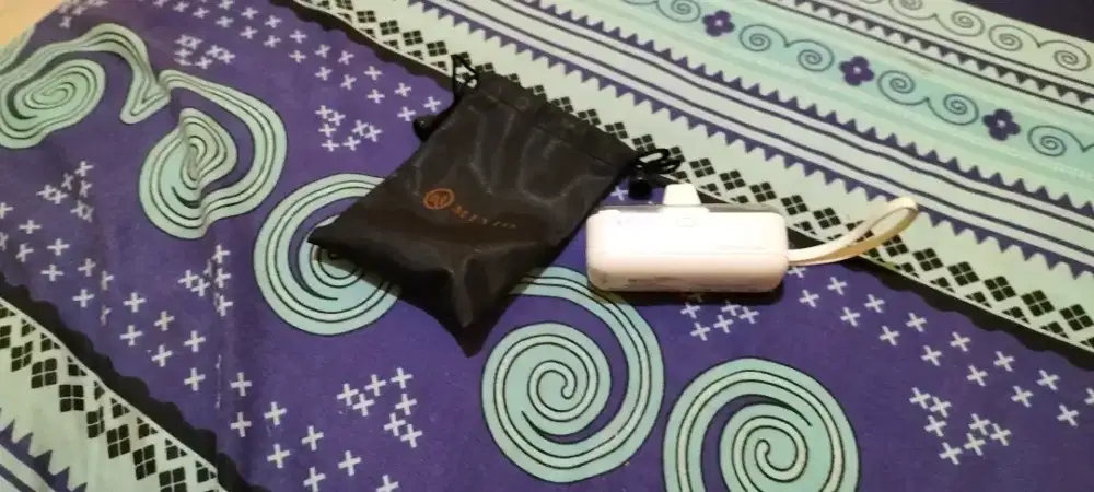 Mixio powerbank 5000 mah.