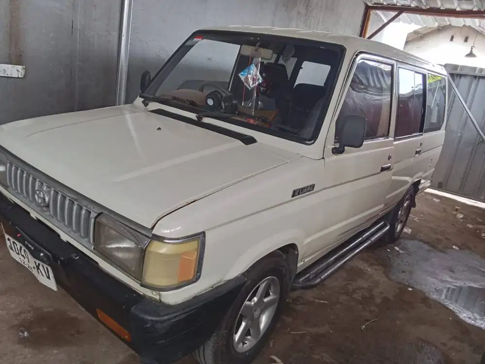 Kijang Super putih tahun 1991