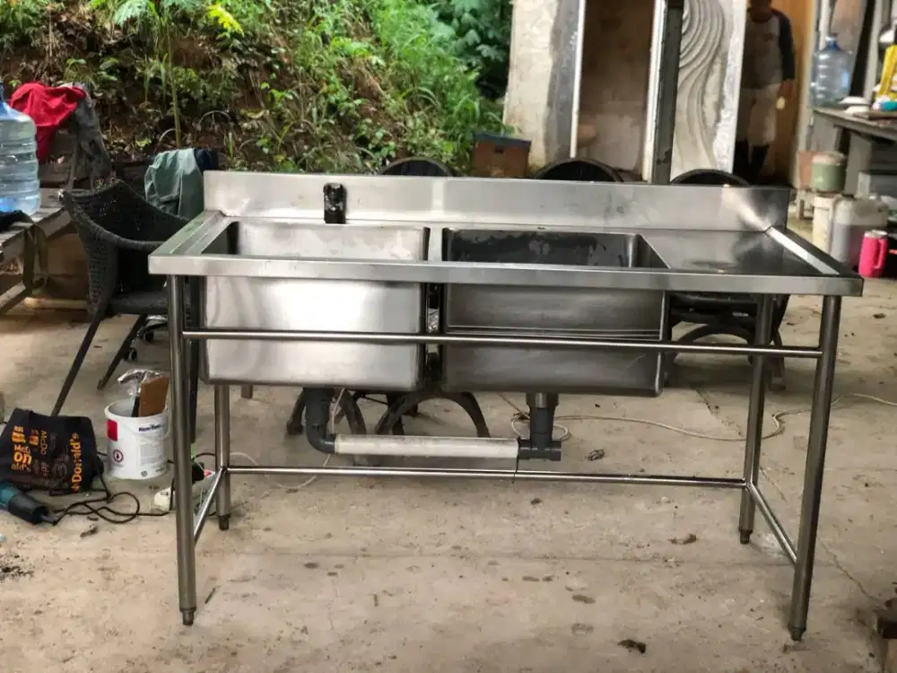 Sink 2 Lubang Sayap Kanan
150x70x85
Lubang sink 50x50x30
harga 3,5jt