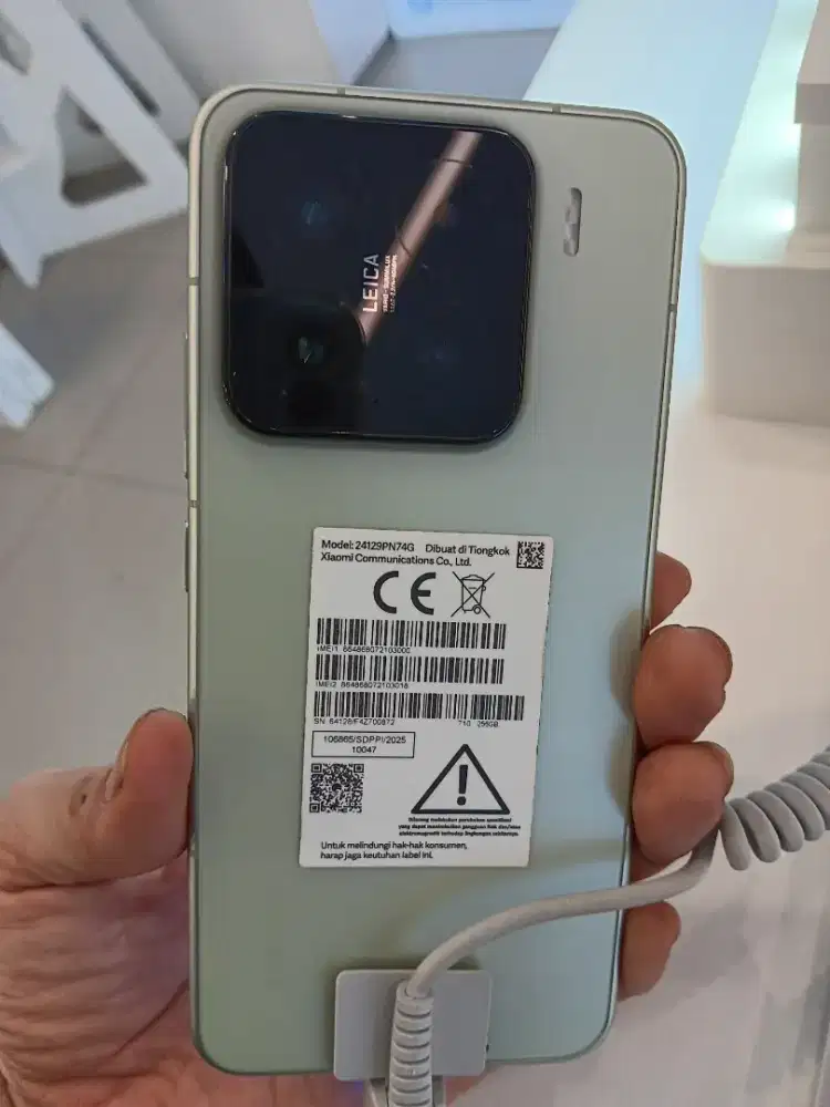 Xiaomi 15 keluaran tahun 2025