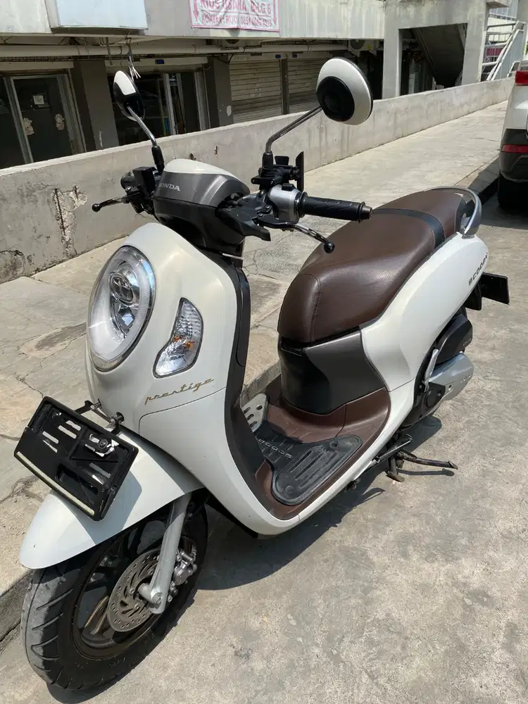 Scoopy Prestige White 2022 (KEYLESS TYPE TERTINGGI)
