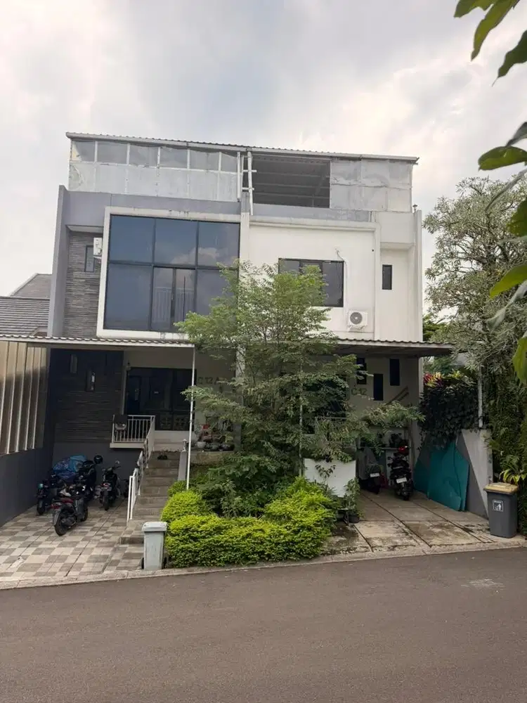 Jual rumah bisa kontrakan dan ruangan luas