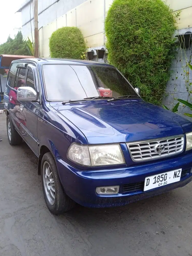 Kijang LGX 2001