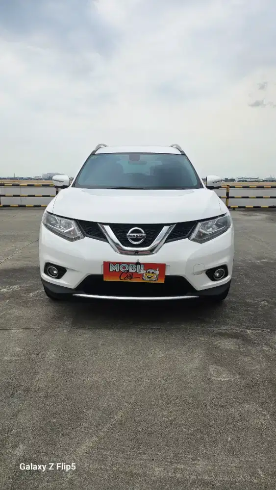 NISSAN X-TRAIL 2.5 ST AT 2016 PUTIH