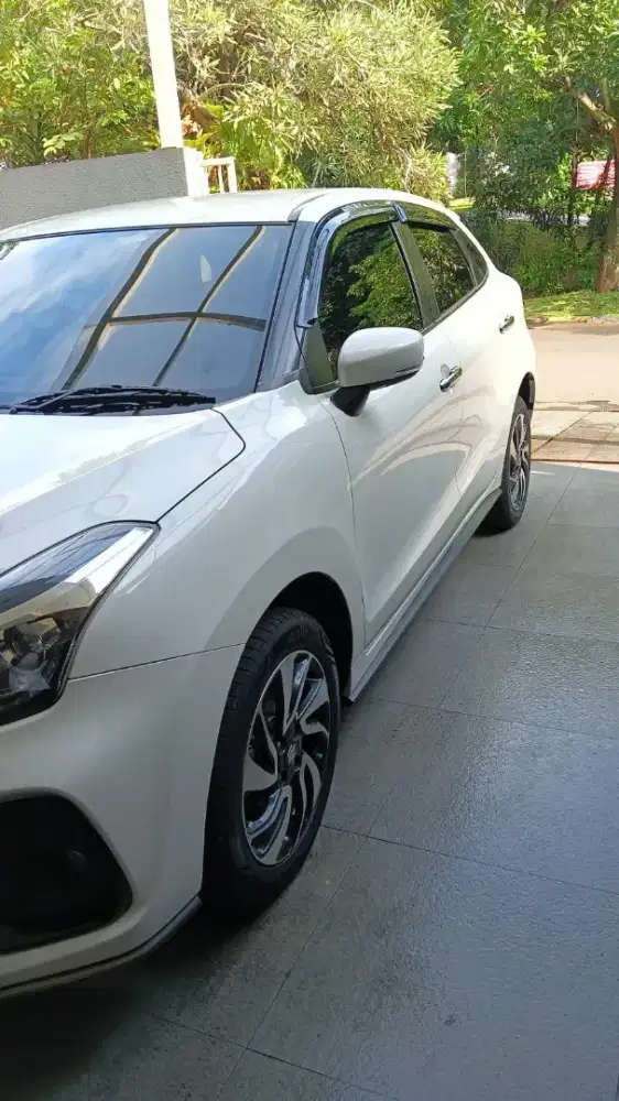 Suzuki Baleno putih ex cewek