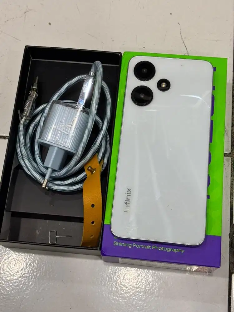 Infinix Hot 30i 8/128Gb Fullset