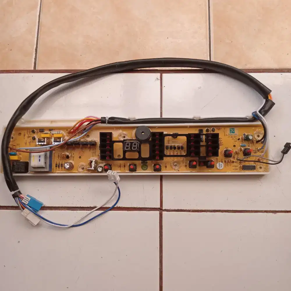Modul Panel depan Mesin Cuci Electrolux AWT 704 Bekas