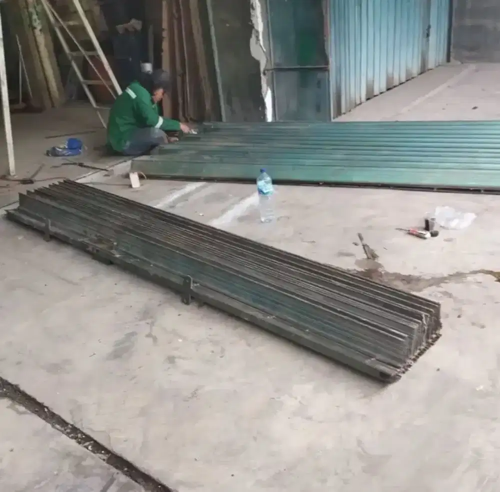Service/pasang baru rolling door kebon jeruk Jakarta Barat