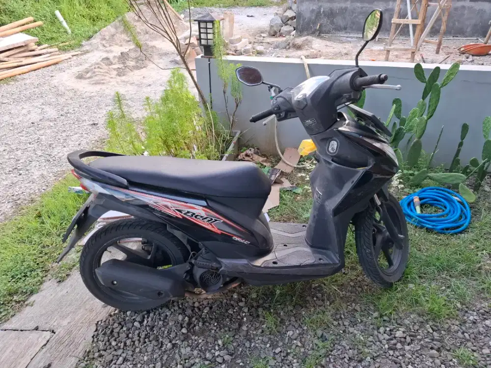 Beat 2013 black kondisi prima