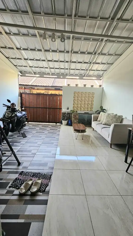 Di jual  murah Rumah cluster beserta isi perumahan mulqi mansion 8
