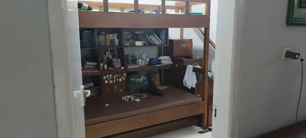 Kasur set tingkat anak