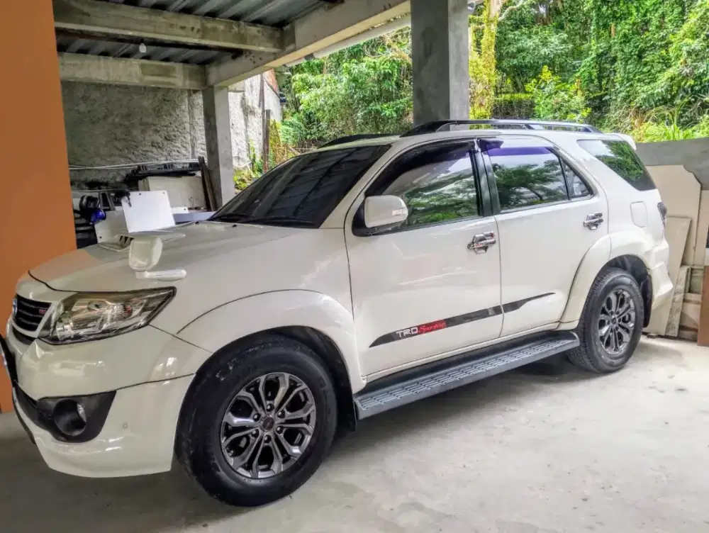 Toyota Fortuner 2.5 G VNT turbo Diesel matic 2014
