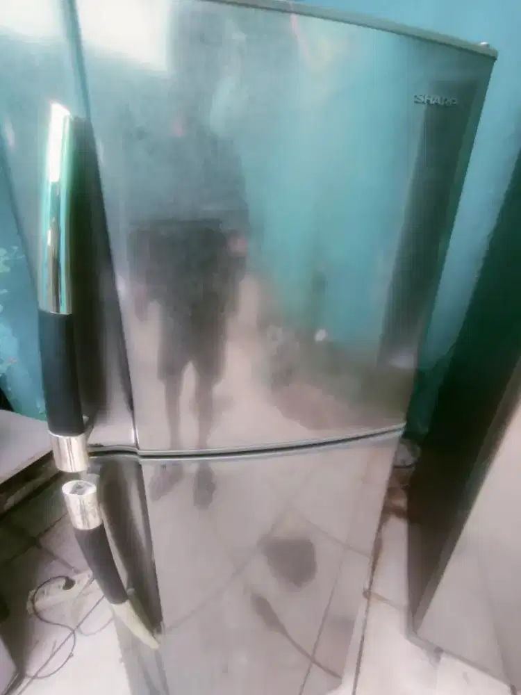 Jual merk sharp normal dingin frezzer beku bawah juga dingin