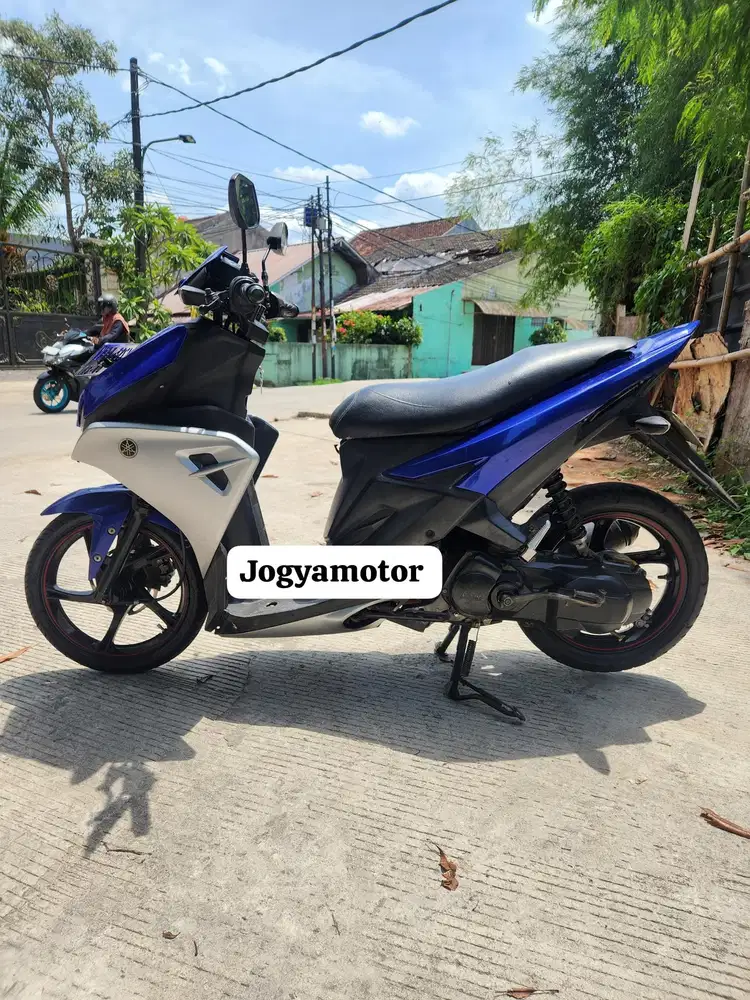 (B) Yamaha aerox 125 cc tahun 2016 cash