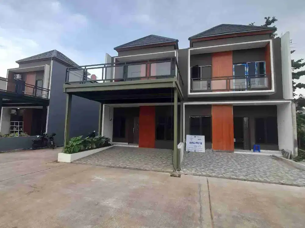 Hunian exclusive mewah 2 lantai Unit Ready stok lokasi bebas banjir pinggir jalan raya Jatiwarna