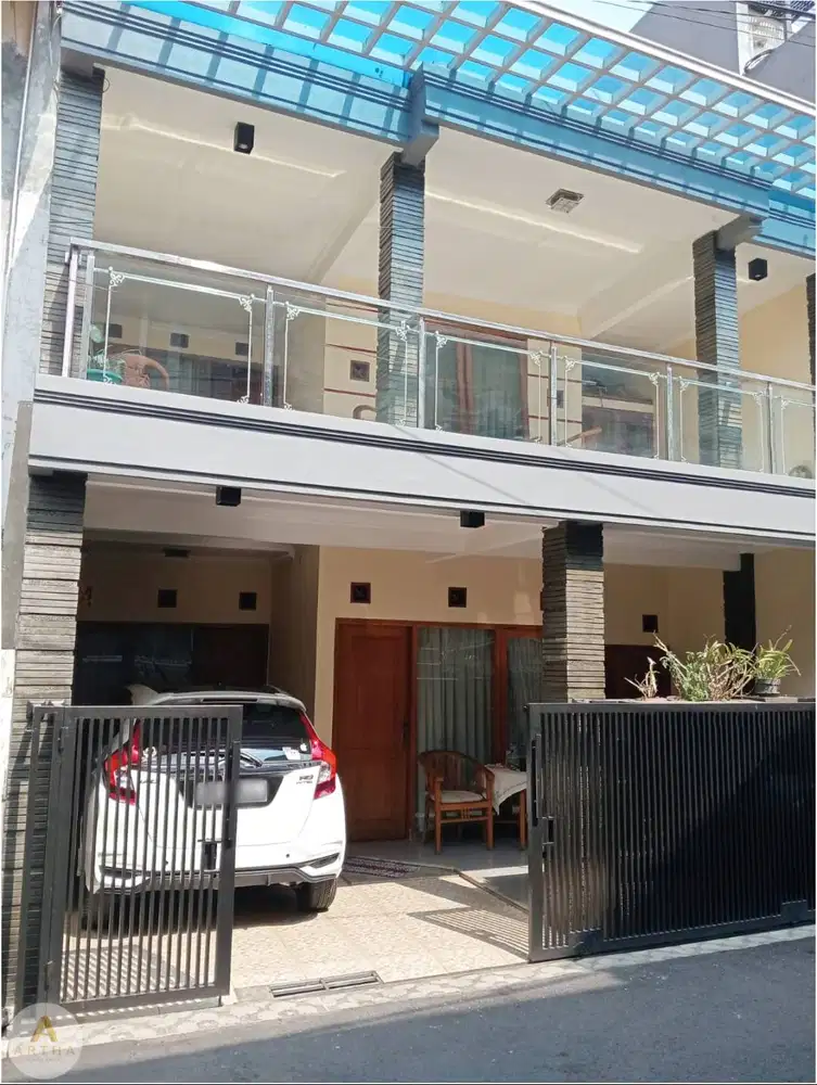 Rumah di Antapani Siap Huni Semi Furnished