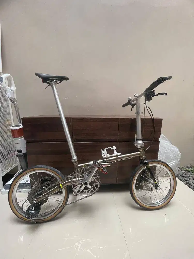 sepeda lipat fnhon gust 16