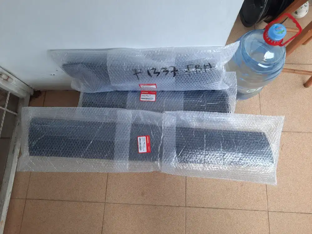 Garnish Pintu Depan dan Belakang Kiri HRV 2022-2024