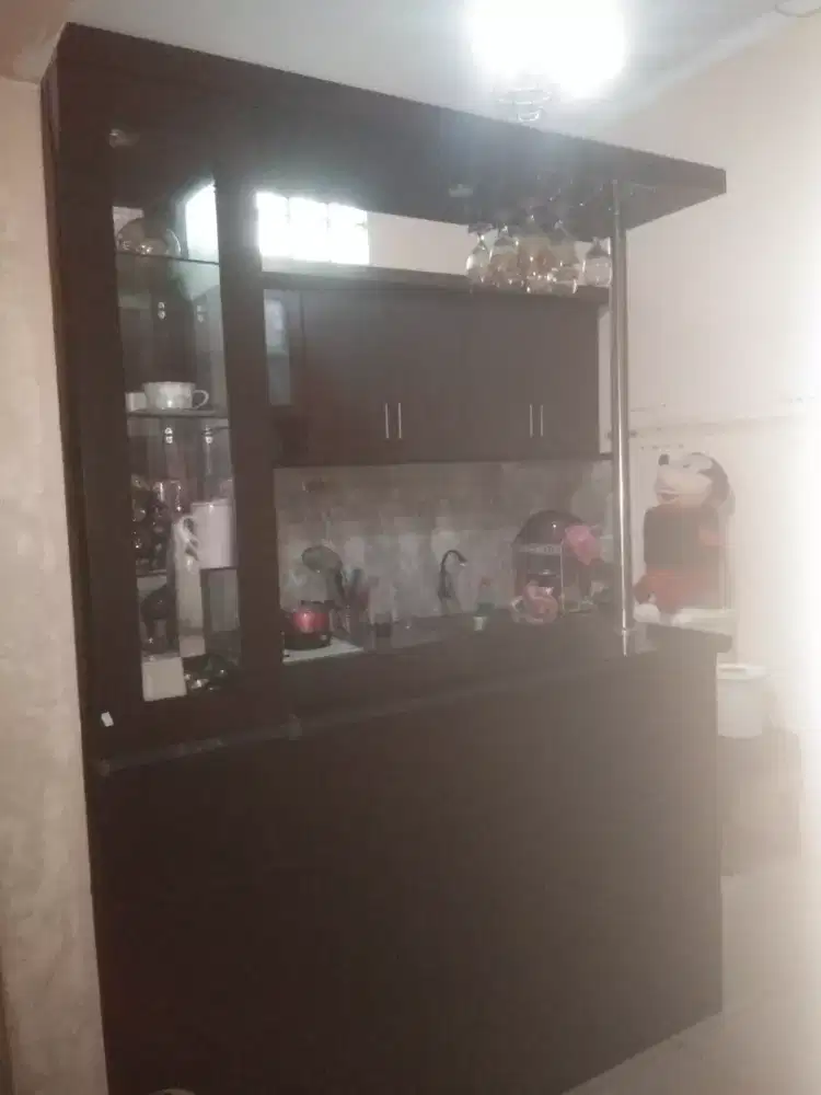 Di jual kichenset + meja mini bar bekas rasa baru...