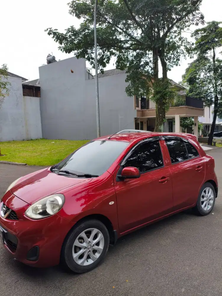 DIJUAL CEPAT NISSAN MARCH IRIT MURAH SIAP JALAN