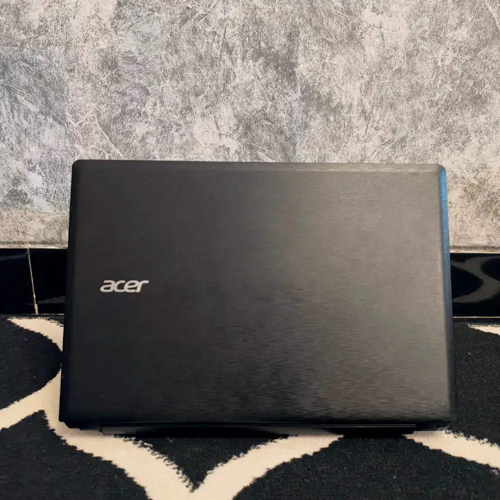 Laptop ACER Celeron RAM 8GB Istimewa