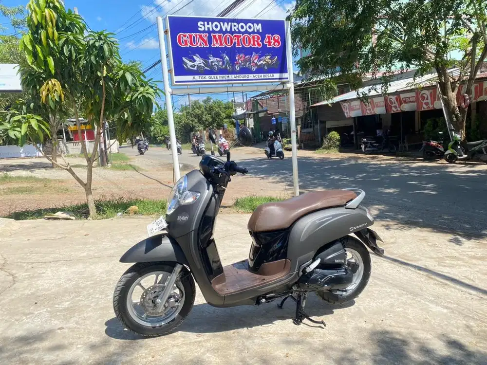 Di jual honda scoopy tahun 2017