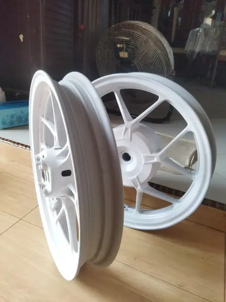 Veleg Vario tahun 2017 keren