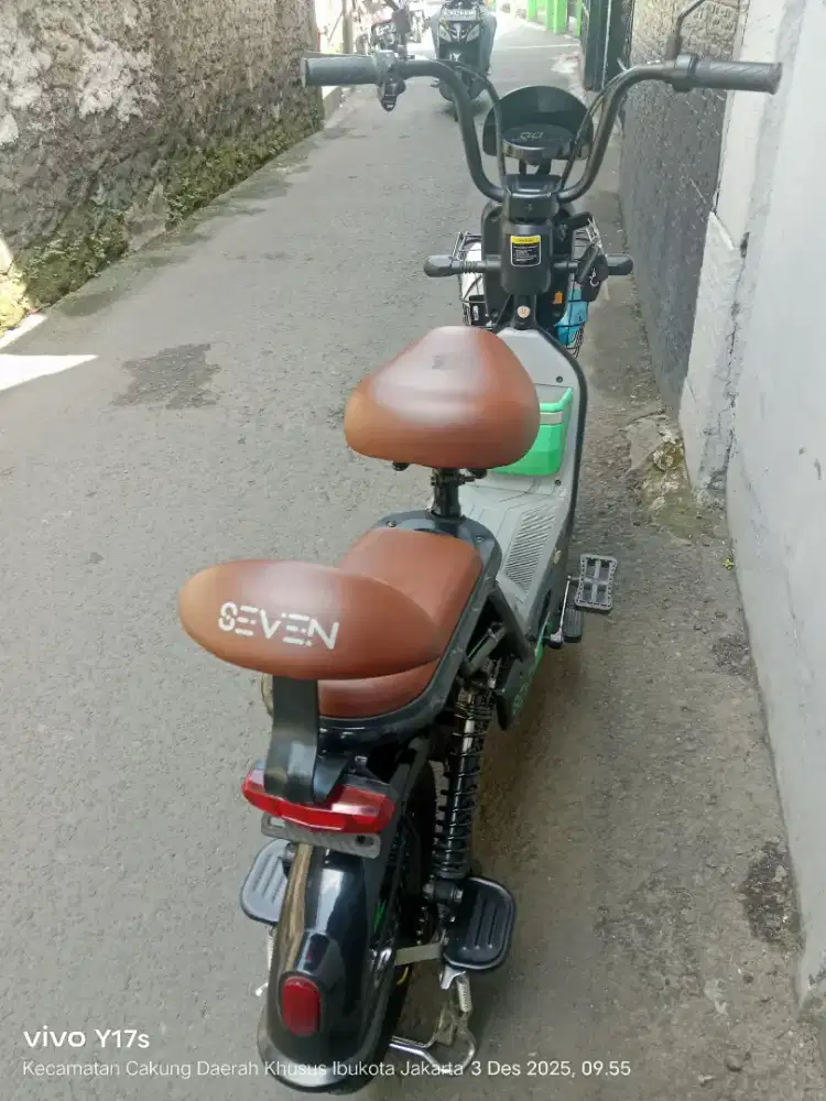 Sepeda listrik merk seven