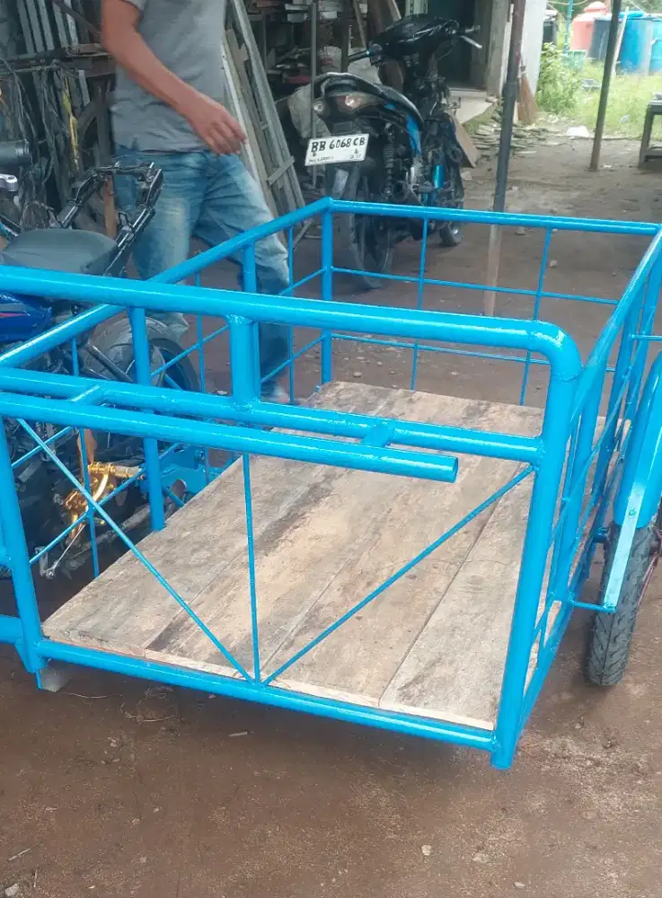 Spesialis buat trmpahan sasis becak brng