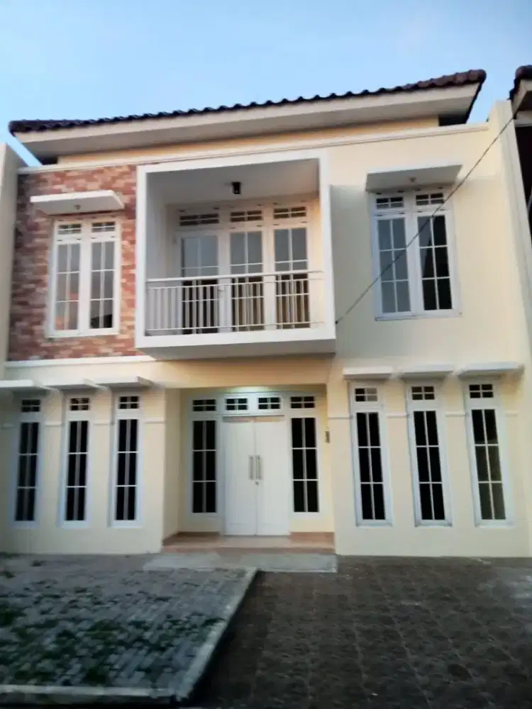 DIJUAL RUMAH DI  CLOSTER  PONDOK GEDE